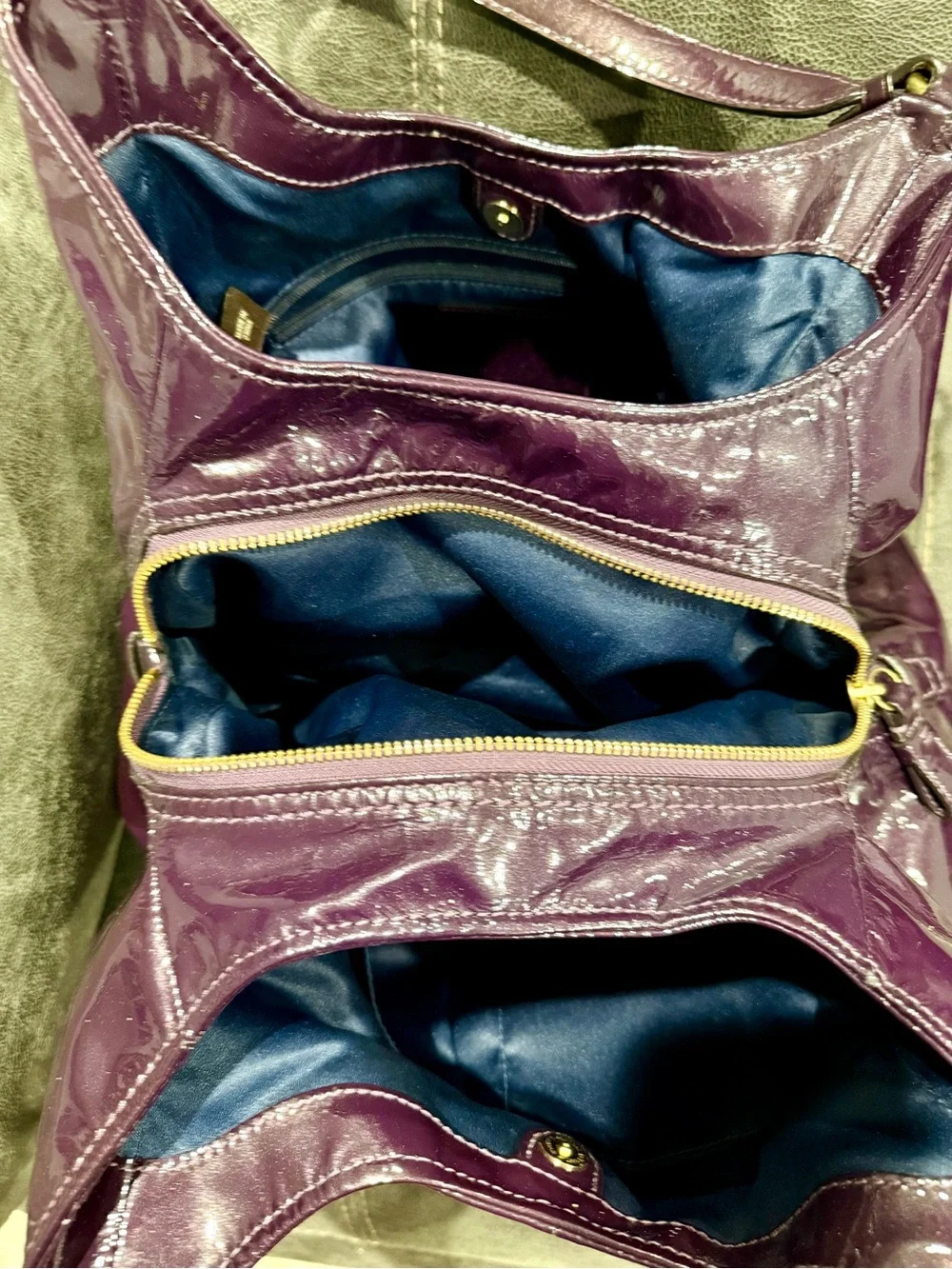 Vintage Coach Madison Maggie Hobo Purple Patent Shoulder Bag